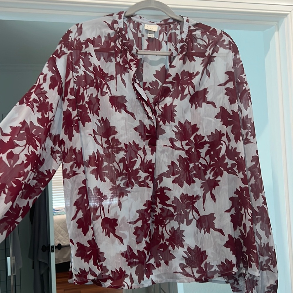 Women’a lightweight summer top